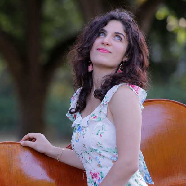 Lorraine Campet with a double bass
