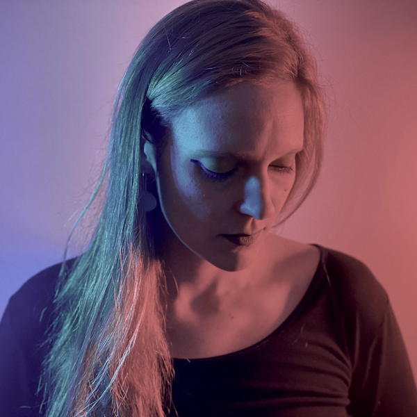 Valentina Ciardelli double bassist photo