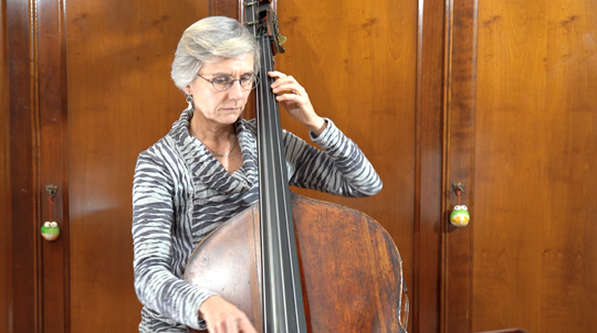 Ratez — Cantabile: Tutorial with Cathy Elliott, Double Bass. Part 2 of 2
